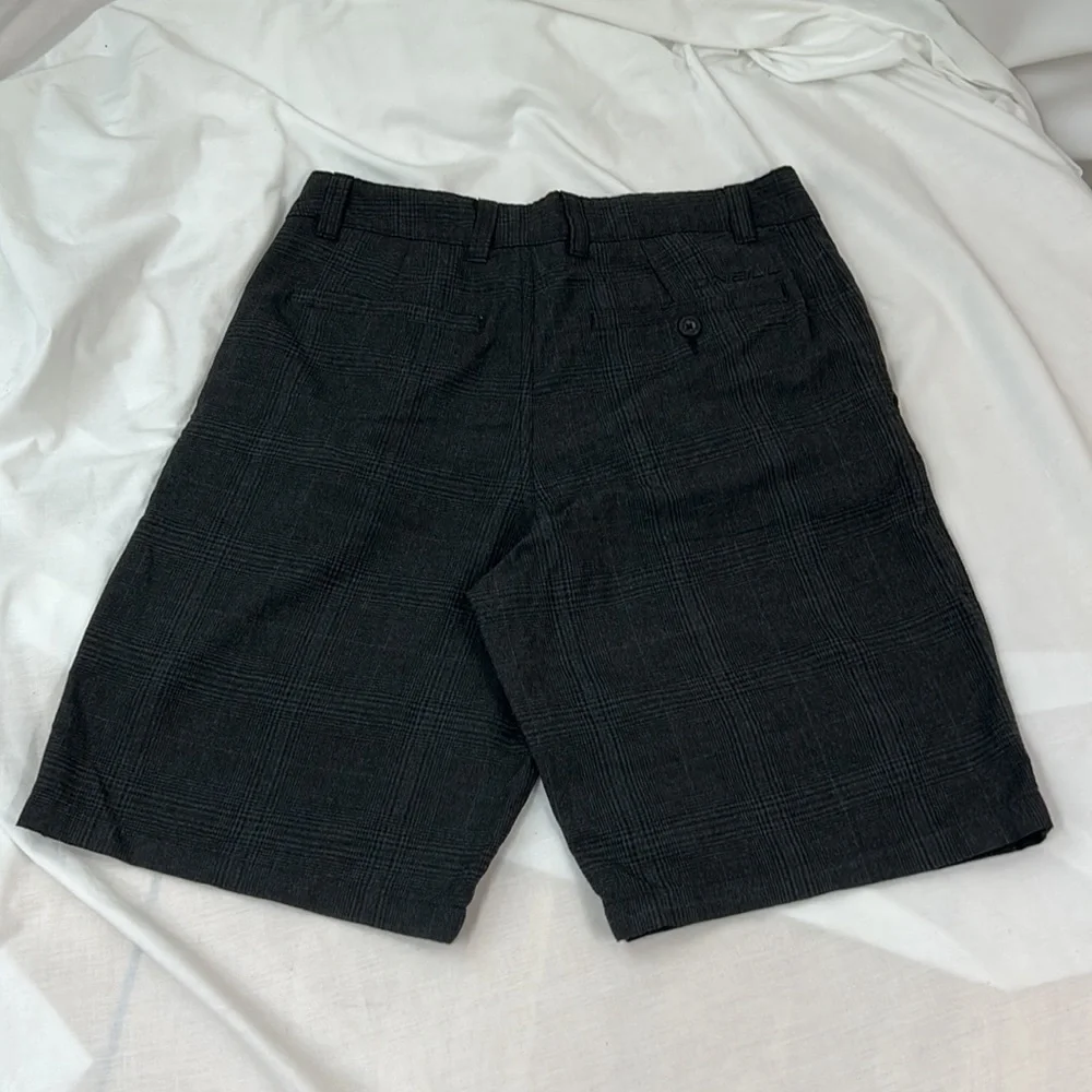 O’Neill Black Charcoal Plaid Flat Front Shorts Size 30